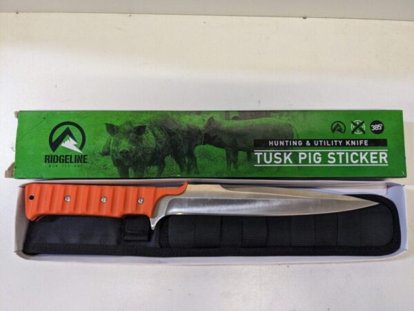 KNIFE RIDGELINE PIG STICKER ”TUSK” SINGLE EDGE – BLAZE IN BLACK NYLON SHEATH