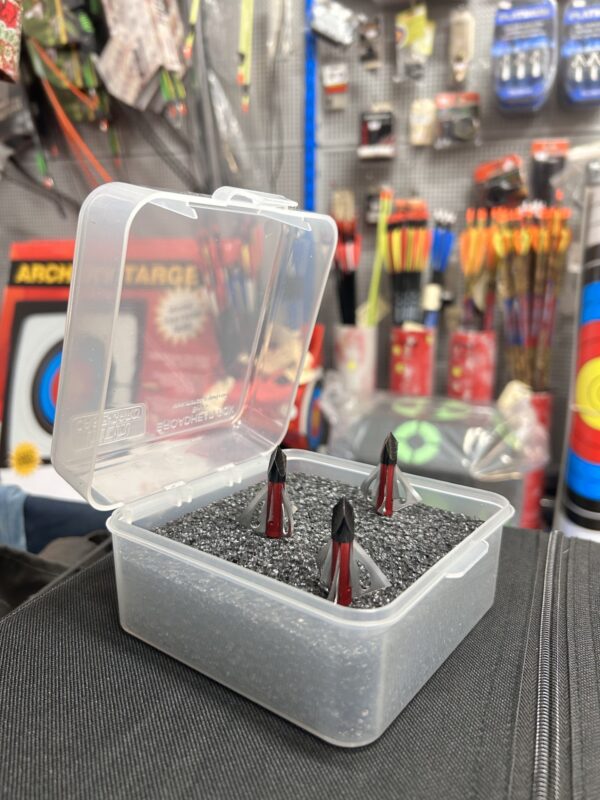 MTM Broadhead Box - Holds 16 fixed or Mechanical